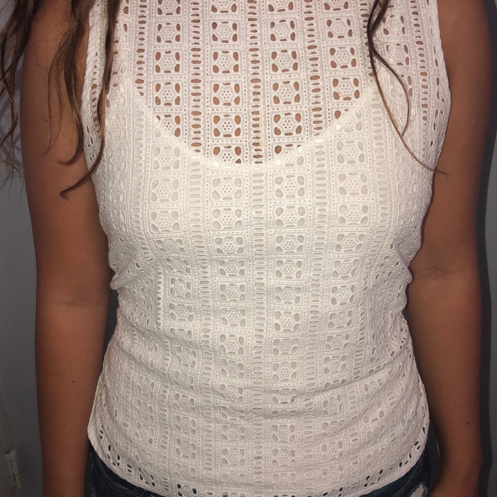 Banana Republic eyelet tank size small